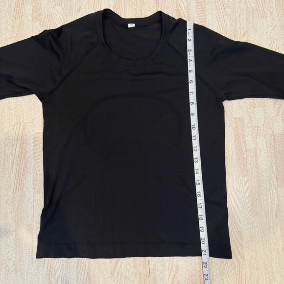Lululemon Tech Long Sleeve Shirt 2.0 Waist Length Size 8 - Picture 8 of 8